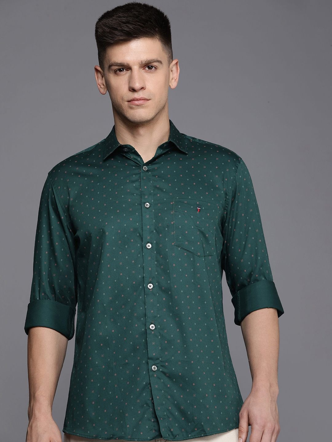 

Louis Philippe Sport Slim Fit Geometric Printed Pure Cotton Casual Shirt, Green