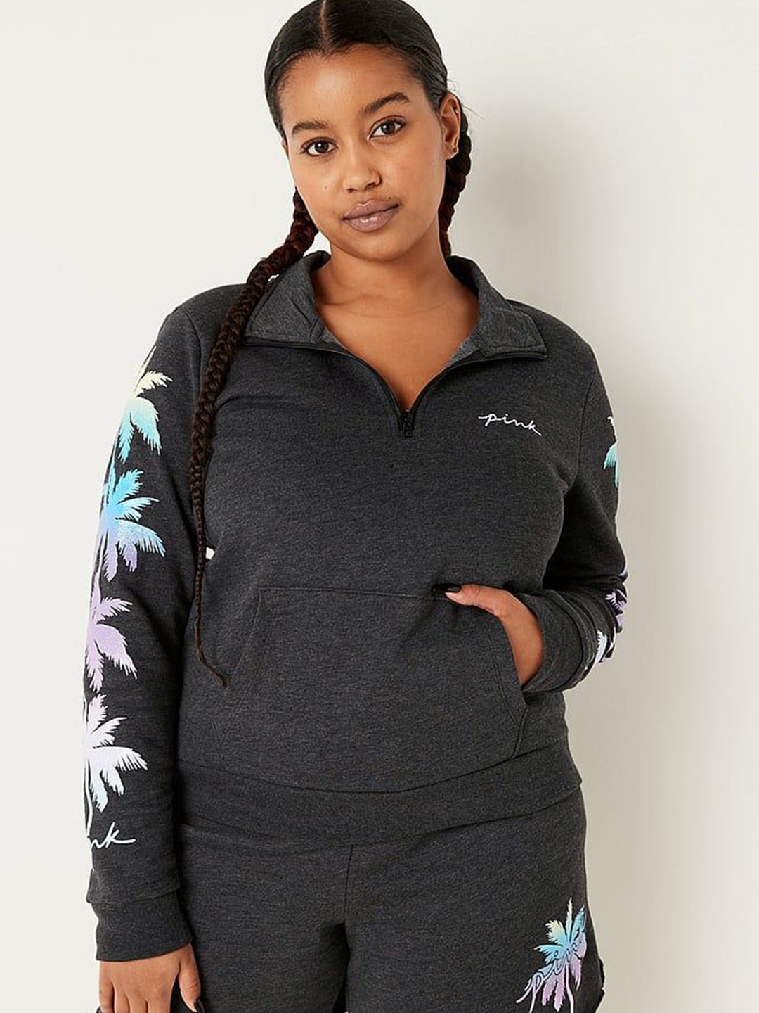 

Victoria's Secret Women Cotton Printed Sweatshirt, Black