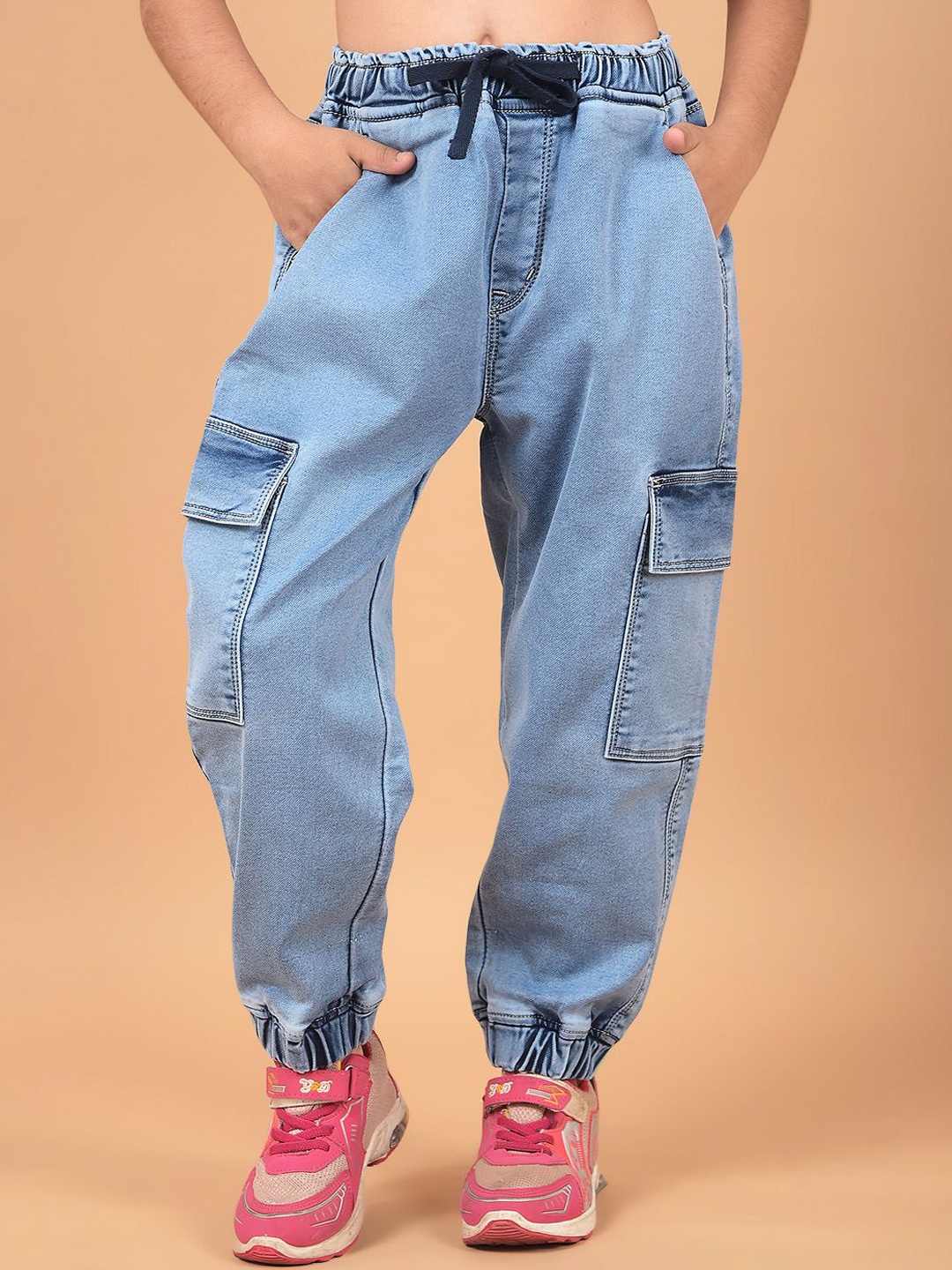 

Crimsoune Club Girls Relaxed Fit Heavy Fade Stretchable Cargo Jeans, Blue