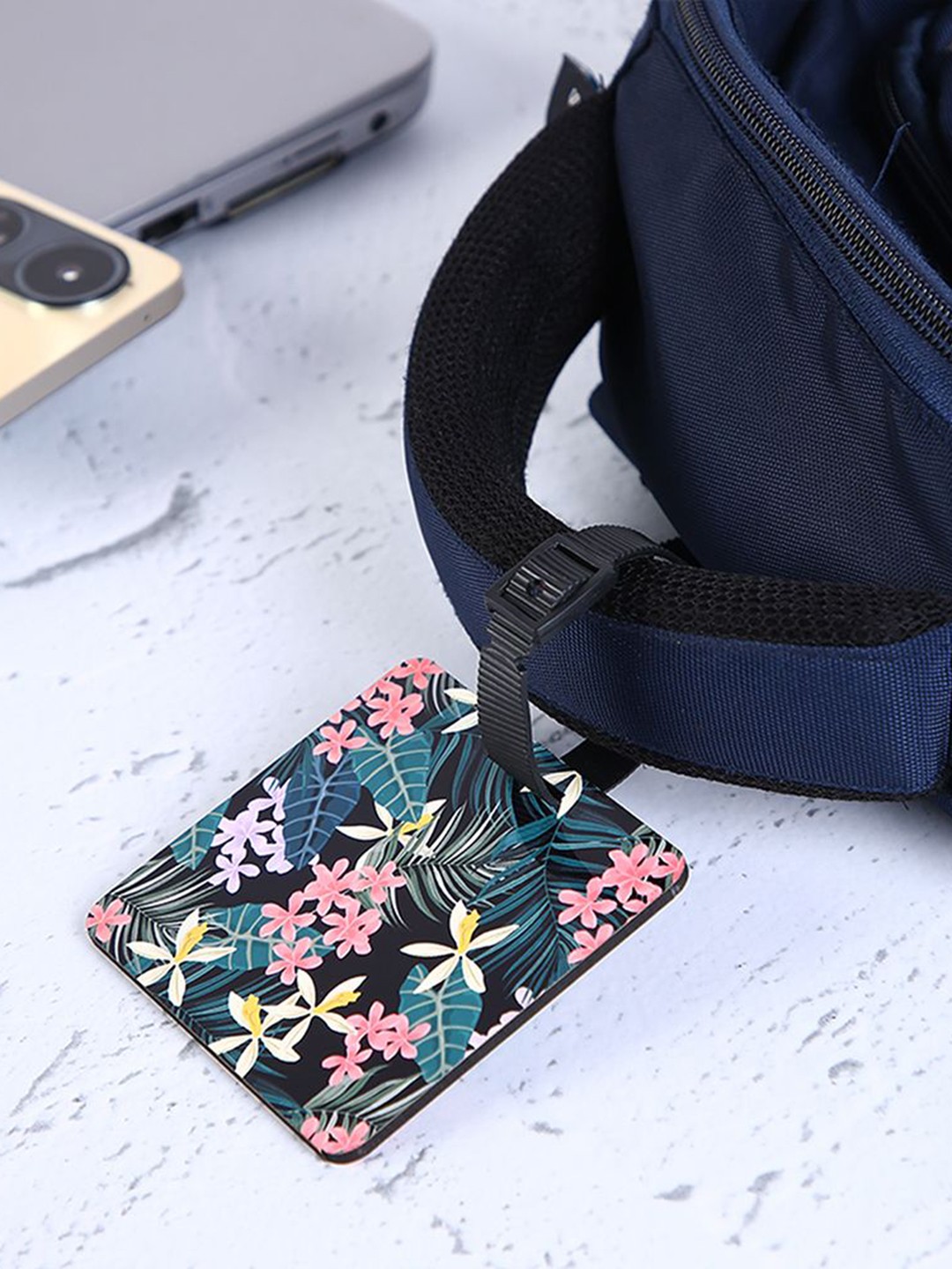 

PENTADECO Printed Luggage Tag Travel Accessory, Black