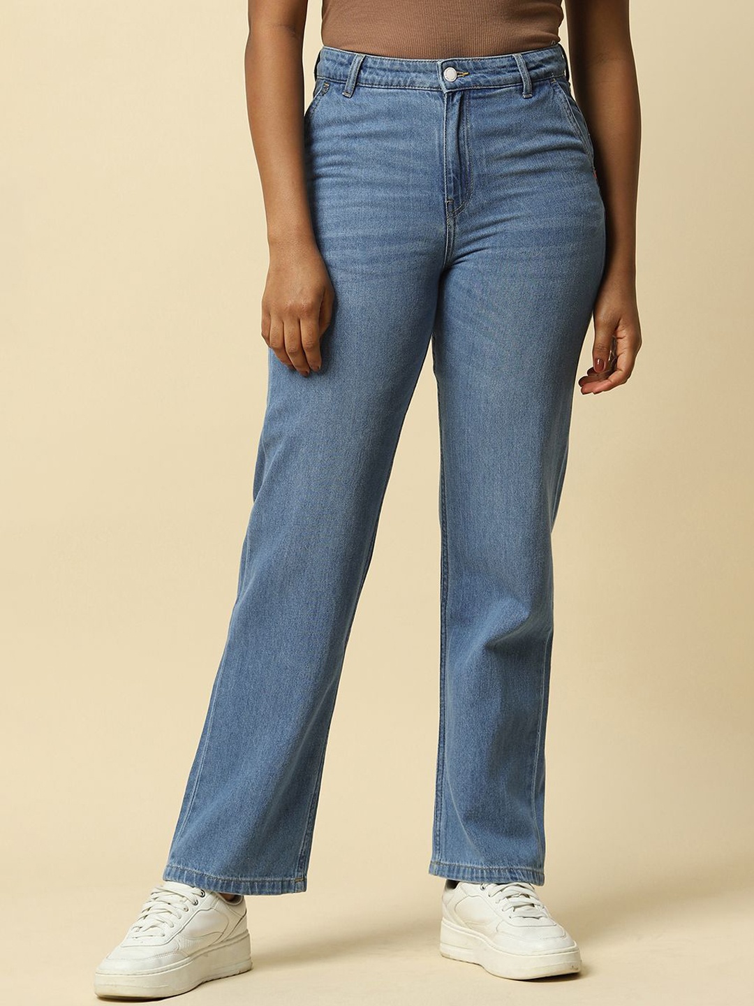 

Allen Solly Woman Relaxed Fit Light Fade Jeans, Blue