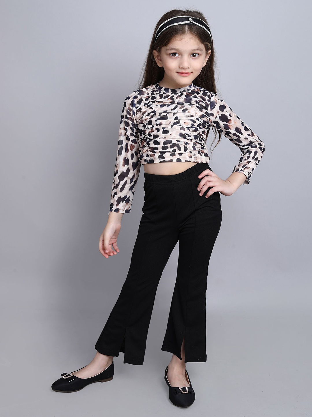 

taffykids Girls Printed Top with Trousers, Brown