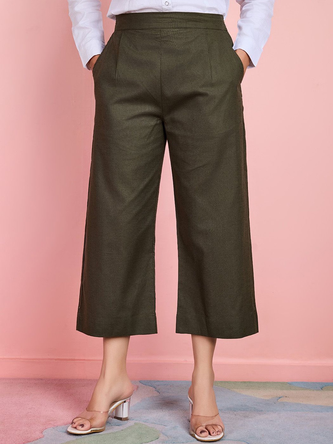 

Komarri U Women Low-Rise Trousers, Olive