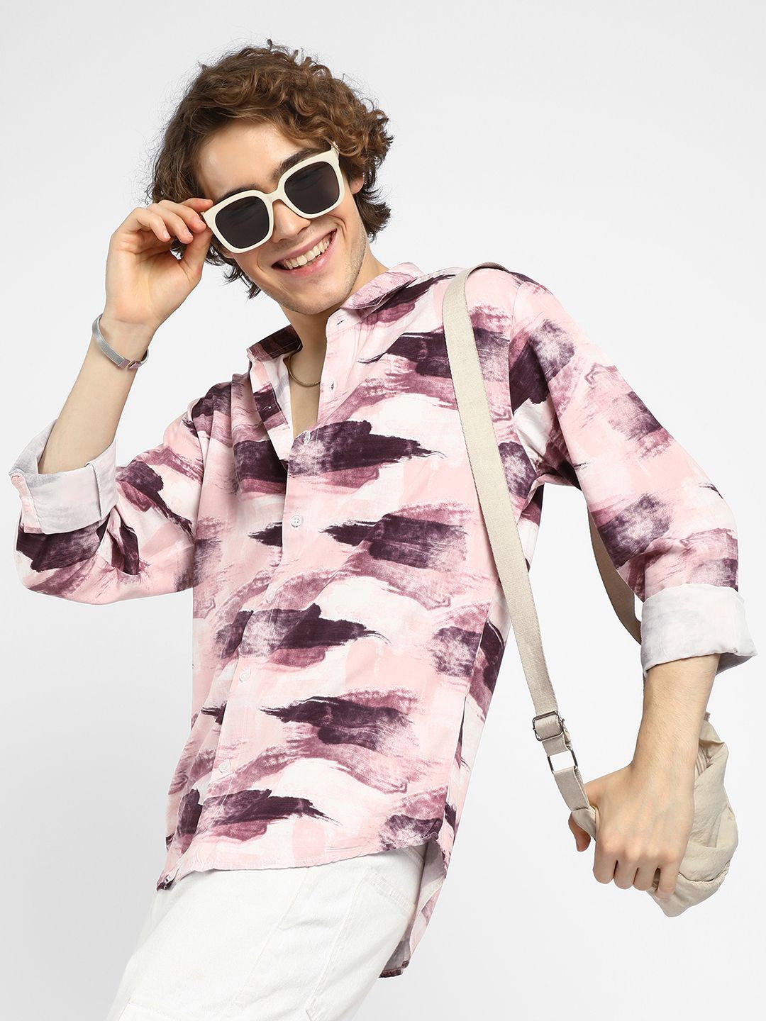 

Campus Sutra Men Comfort Spread Collar Abstract Printed Casual Shirt, Pink