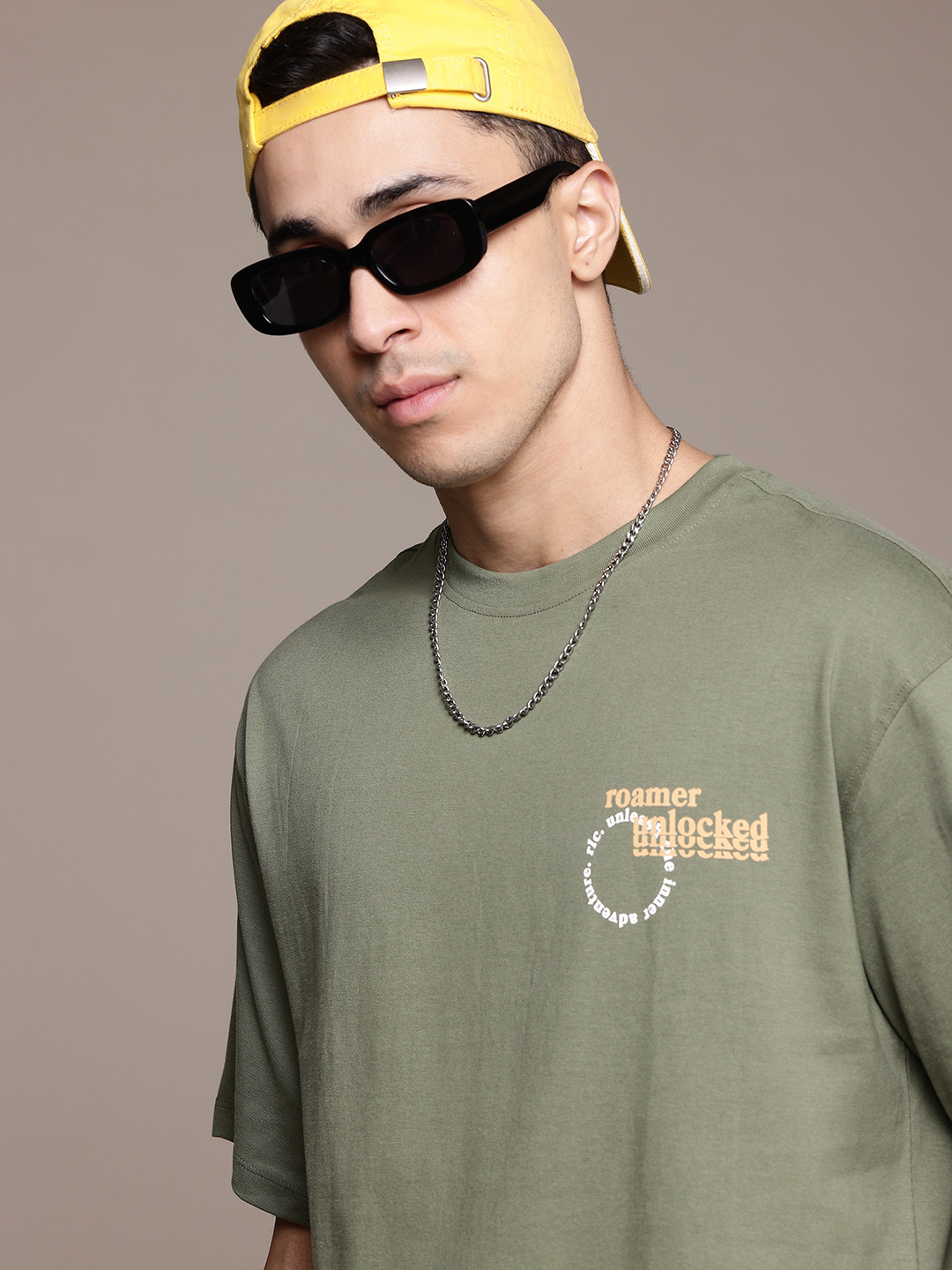 

The Roadster Lifestyle Co. Men Pure Cotton Relaxed Fit T-shirt, Olive
