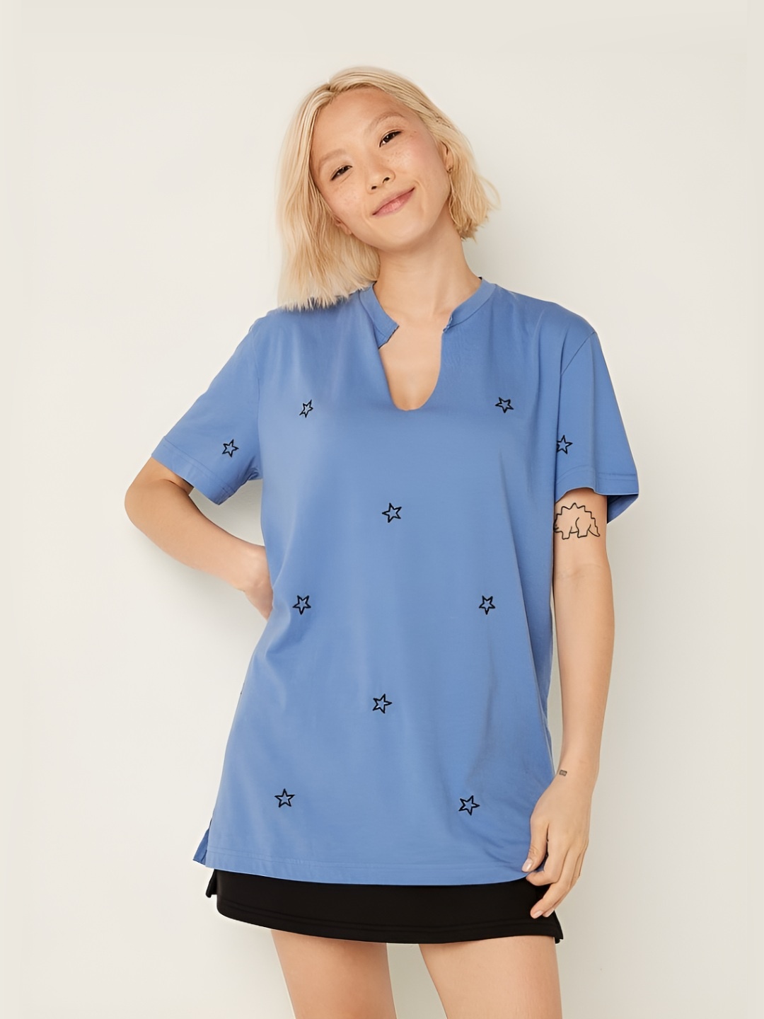 

Victoria's Secret Women Geometric Printed Mandarin Collar Cotton T-shirt, Blue