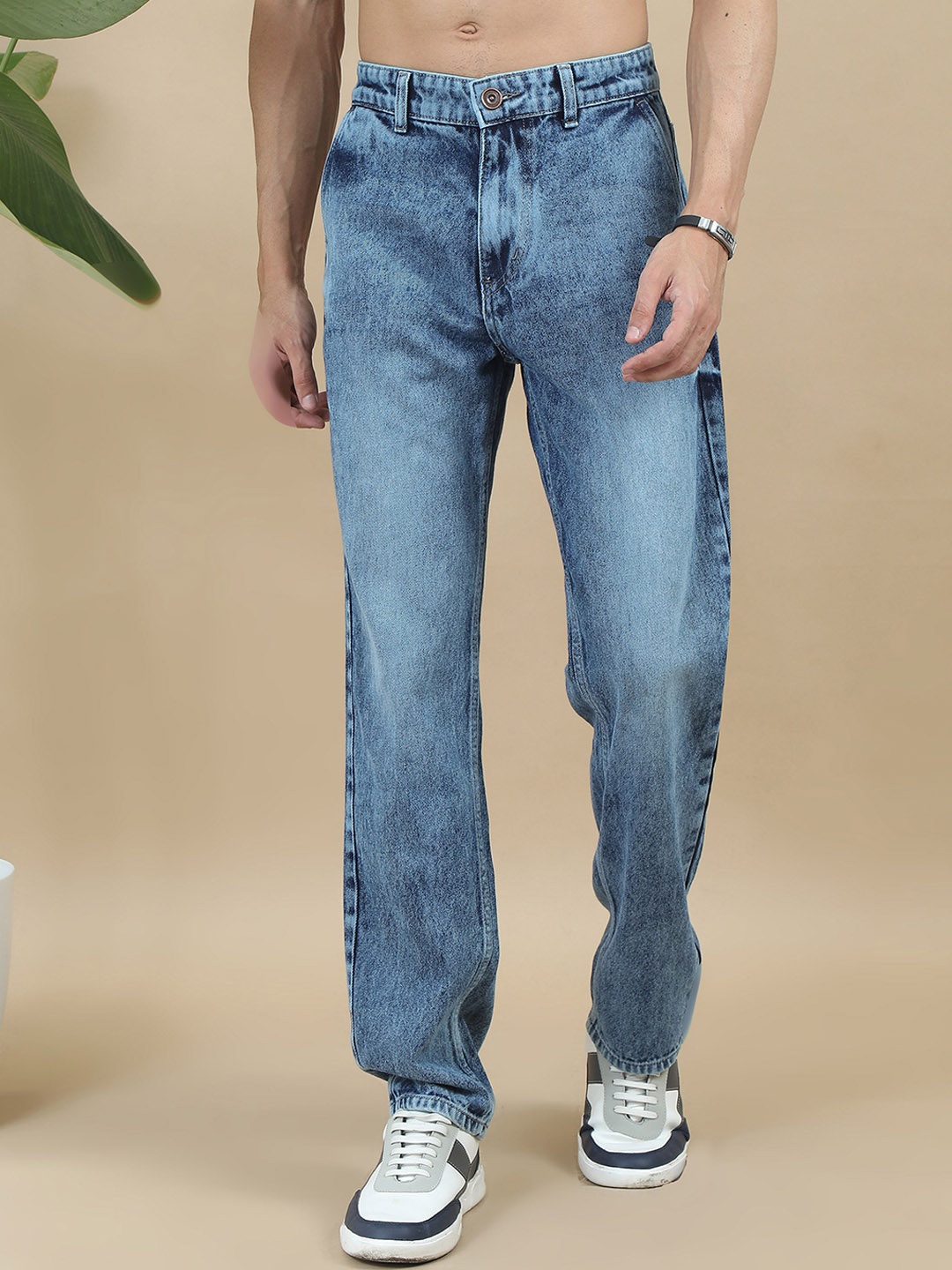 

Mast & Harbour Men Comfort Relaxed Fit Light Fade Acid Wash Jeans, Blue