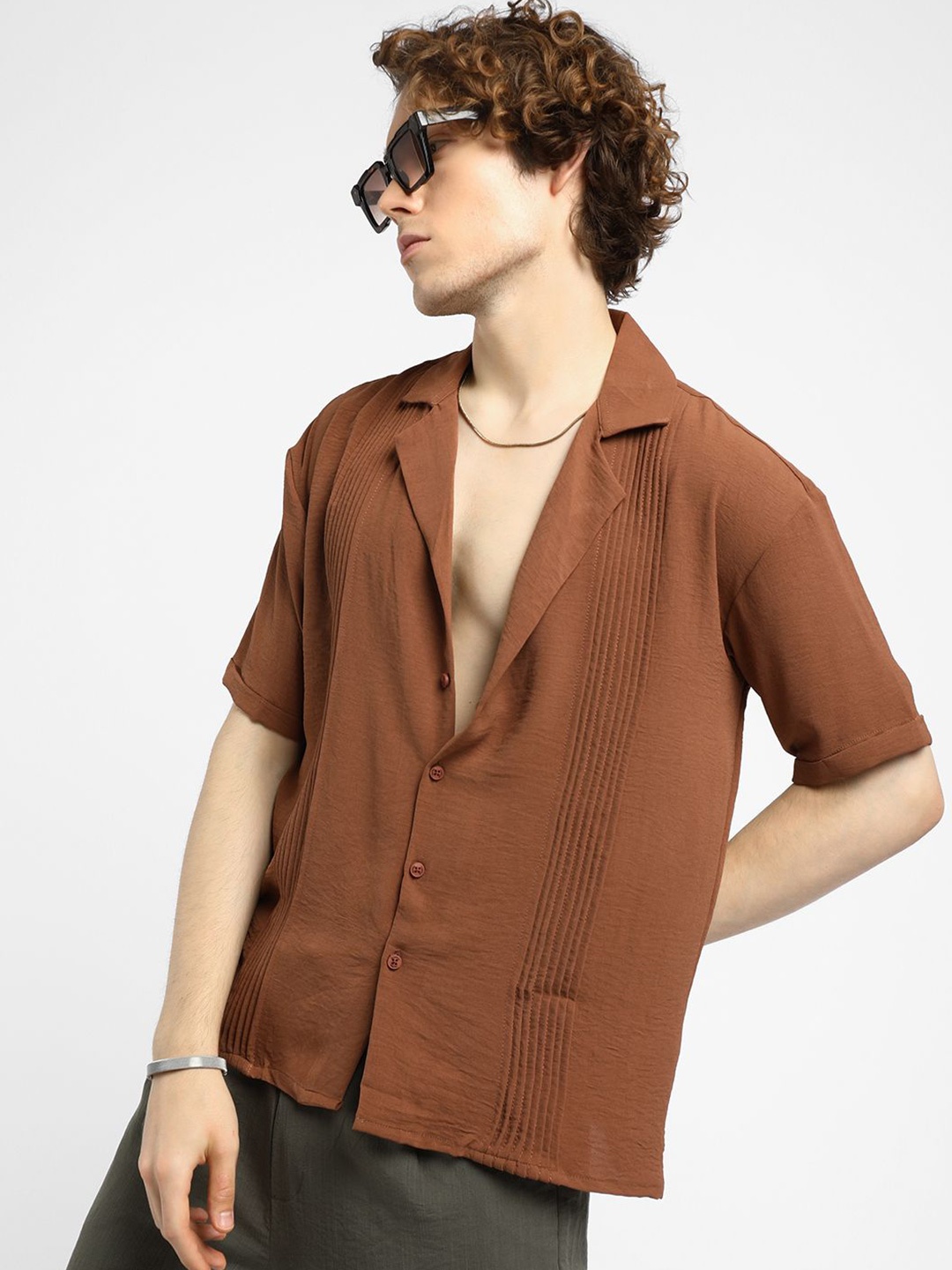

Campus Sutra Men Comfort Fit Solid Oversized Casual Shirt, Brown