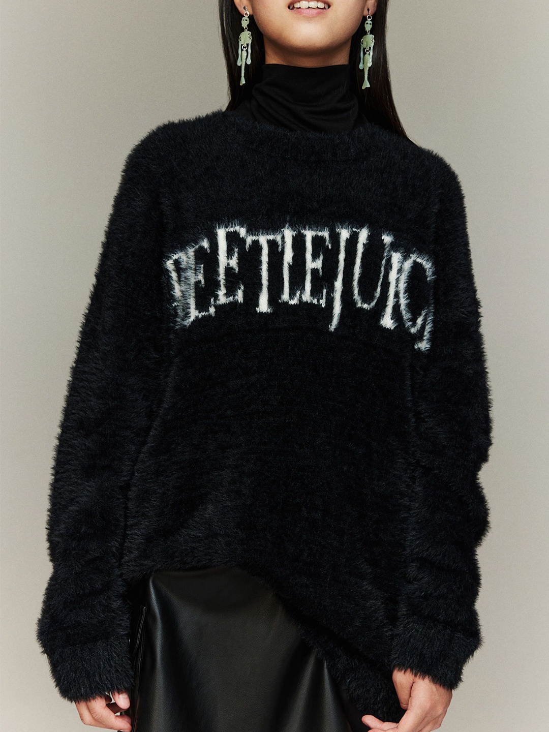 

H&M Girls Fuzzy Typography Printed Jumper Sweater, Black