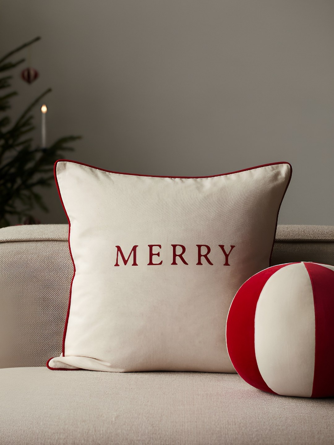 

H&M Beige Printed Cushion Cover