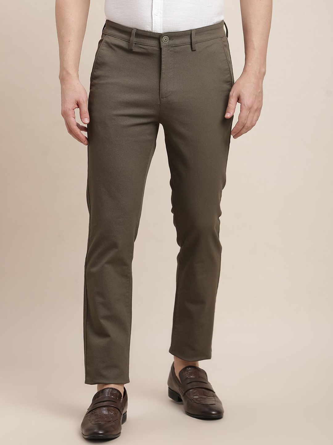 

Turtle Men Printed Relaxed Fit Skinny Fit Cotton Chinos Trousers, Brown
