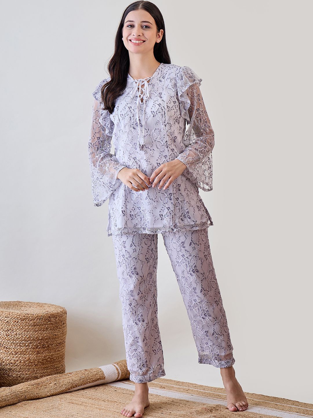 

The Kaftan Company Women Tie-Up Neck Night suit, White