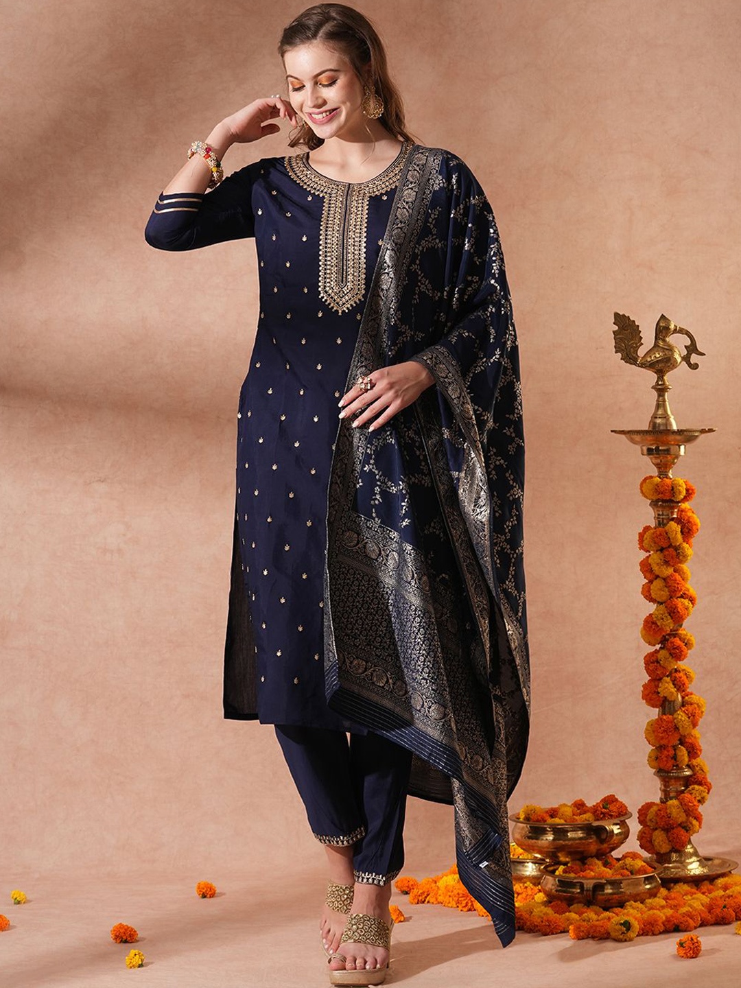 

FASHOR Women Embroidered Regular Kurta with Trousers & With Dupatta, Blue
