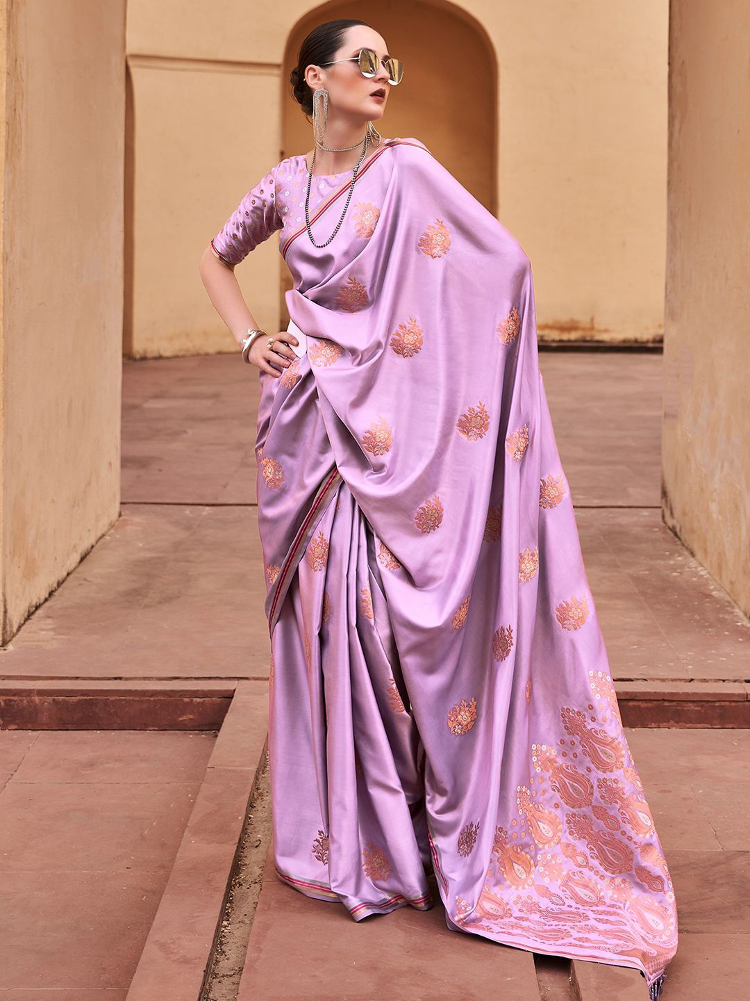 

Satrani Woven Design Zari Pure Silk Banarasi Saree, Purple