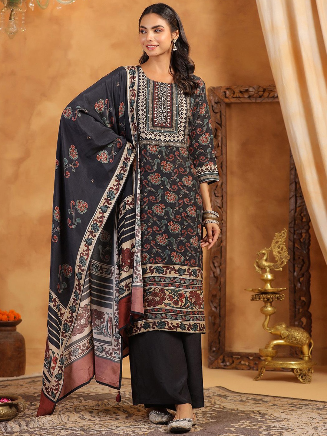 

Meena Bazaar Women Printed Regular Sequinned Kurta with Palazzos & With Dupatta, Black