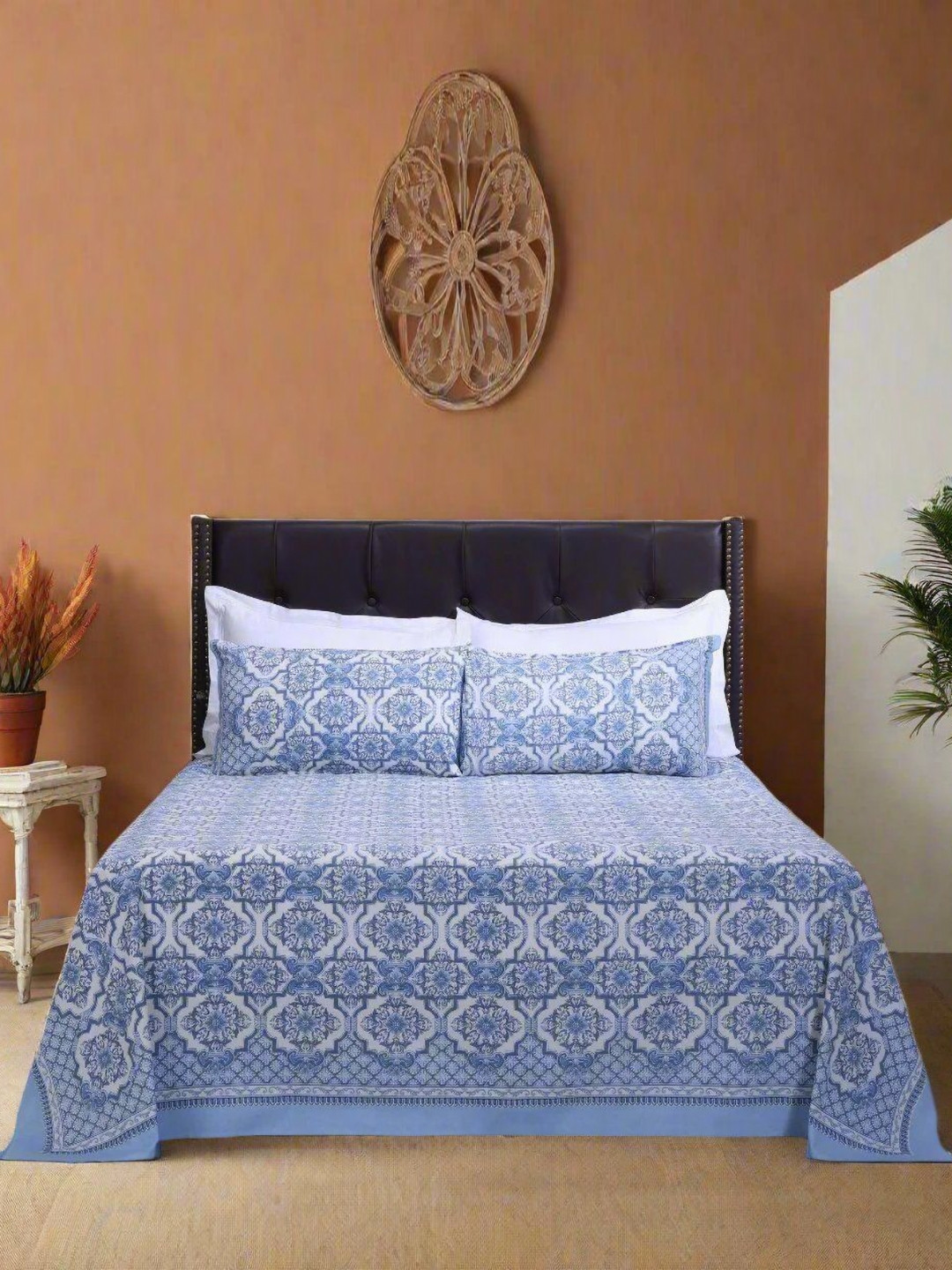 

SHAHENAZ Blue & White Floral Cotton 120 TC Queen Bedsheet with 2 Pillow Covers