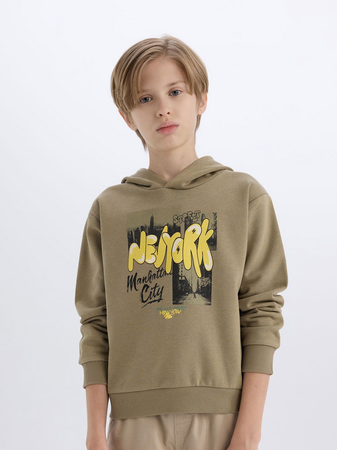 

DeFacto Boys Printed Hooded Pullover, Olive