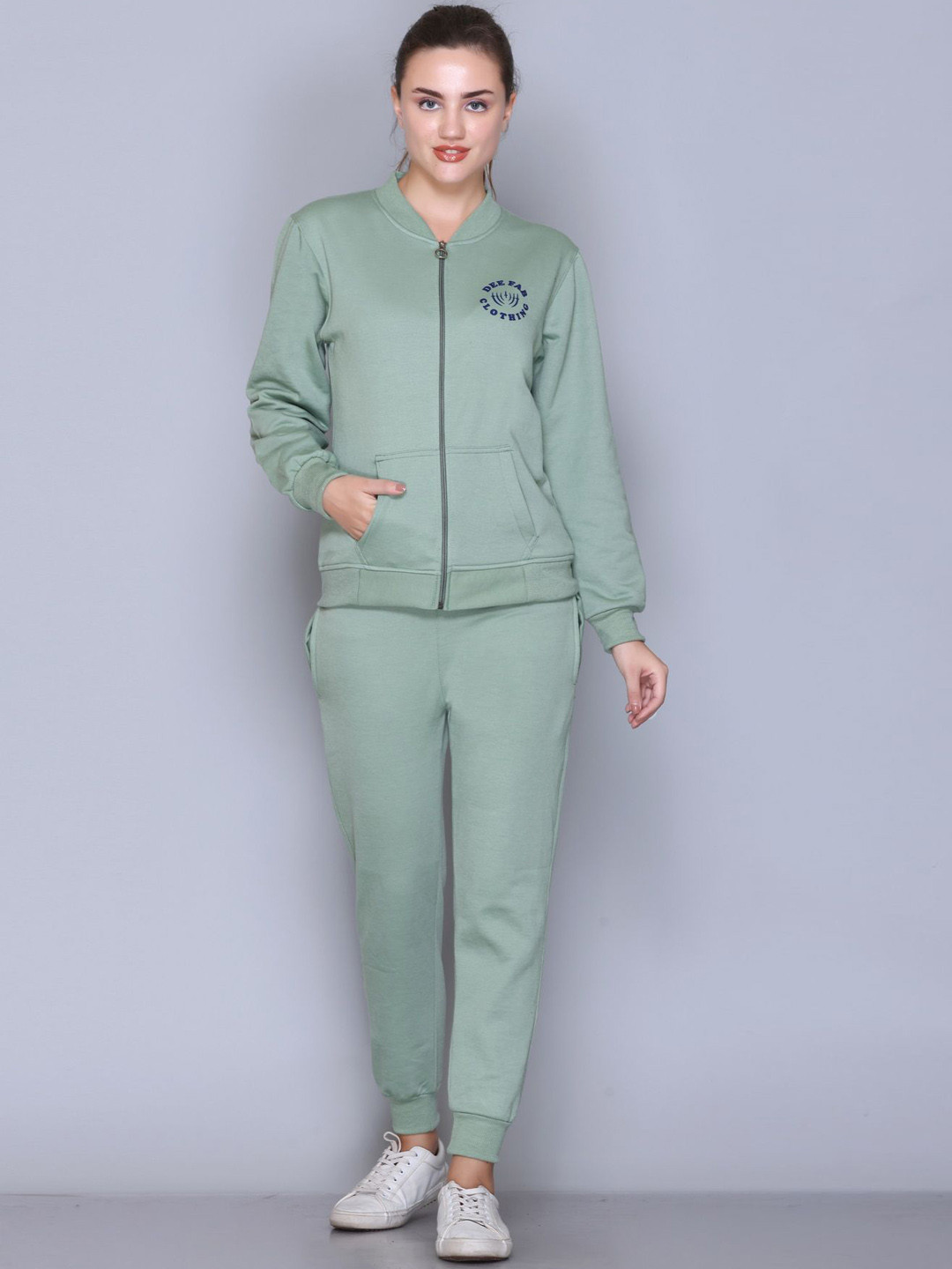 

Deefab Women Chest Print Zipper Tracksuit, Green