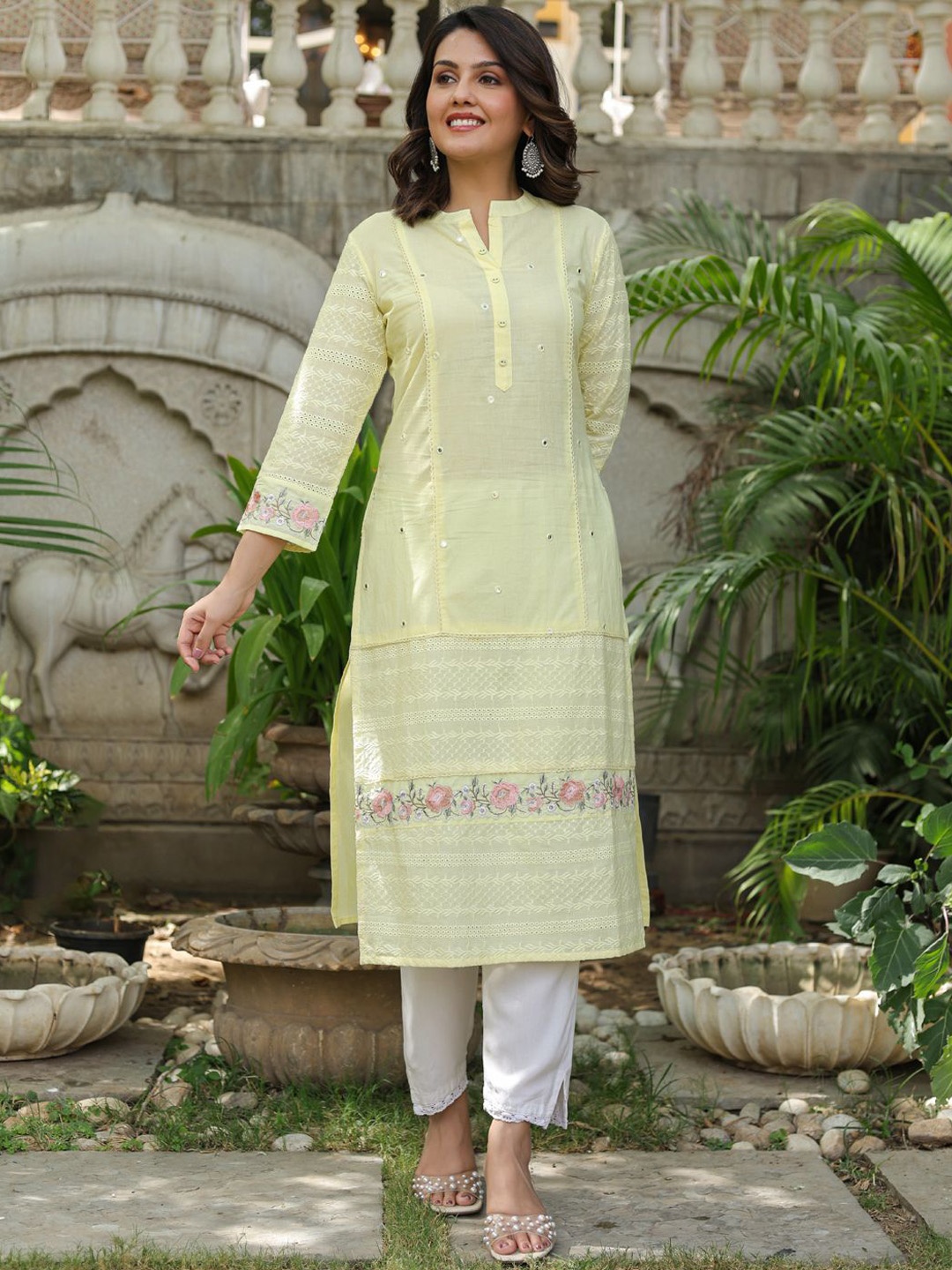 

Readiprint Fashions Women Floral Embroidered Thread Work Kurta, Yellow