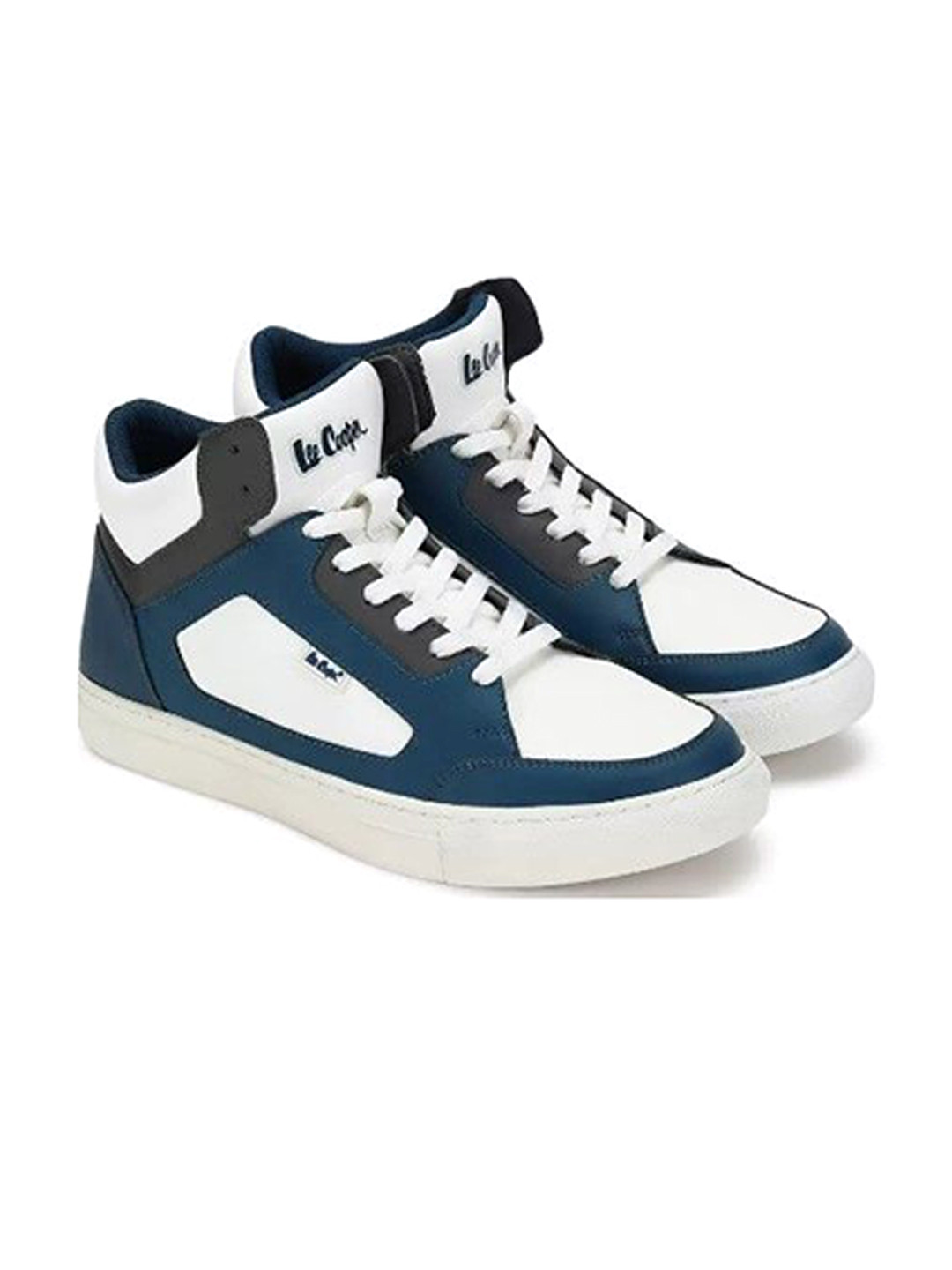 

Lee Cooper Men Colourblocked Sneakers, Blue