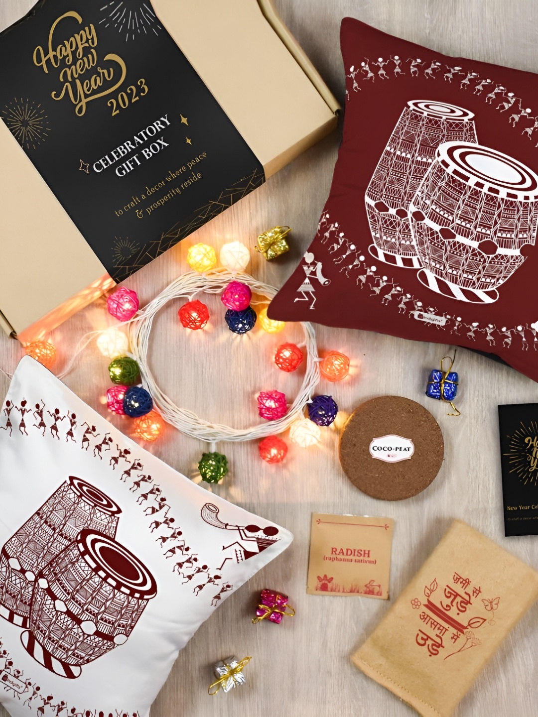 

Indigifts Pack of 4 New Year Gift Set, Assorted