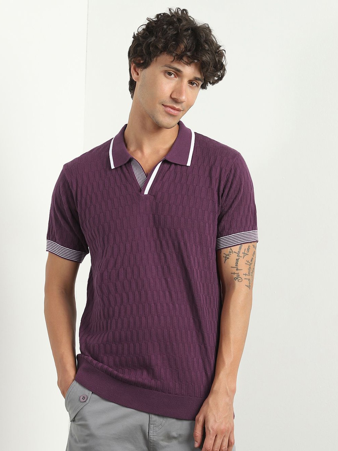 

NOBERO Men Textured Self Design Polo Collar T-shirt, Purple