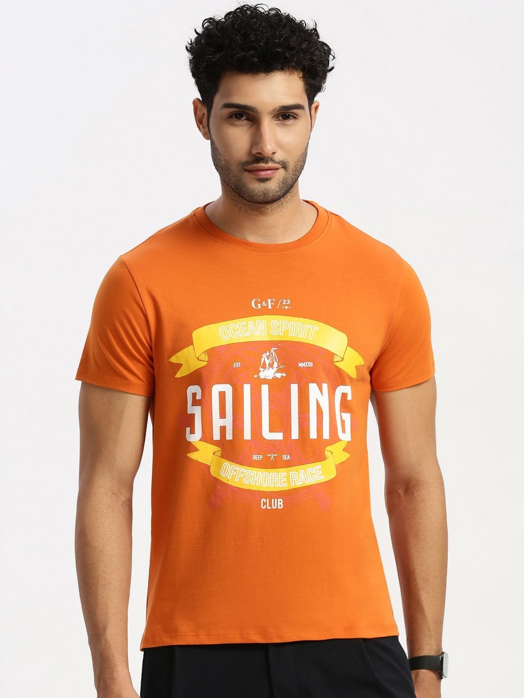 

Grit and Flair Men Printed Slim Fit T-shirt, Orange