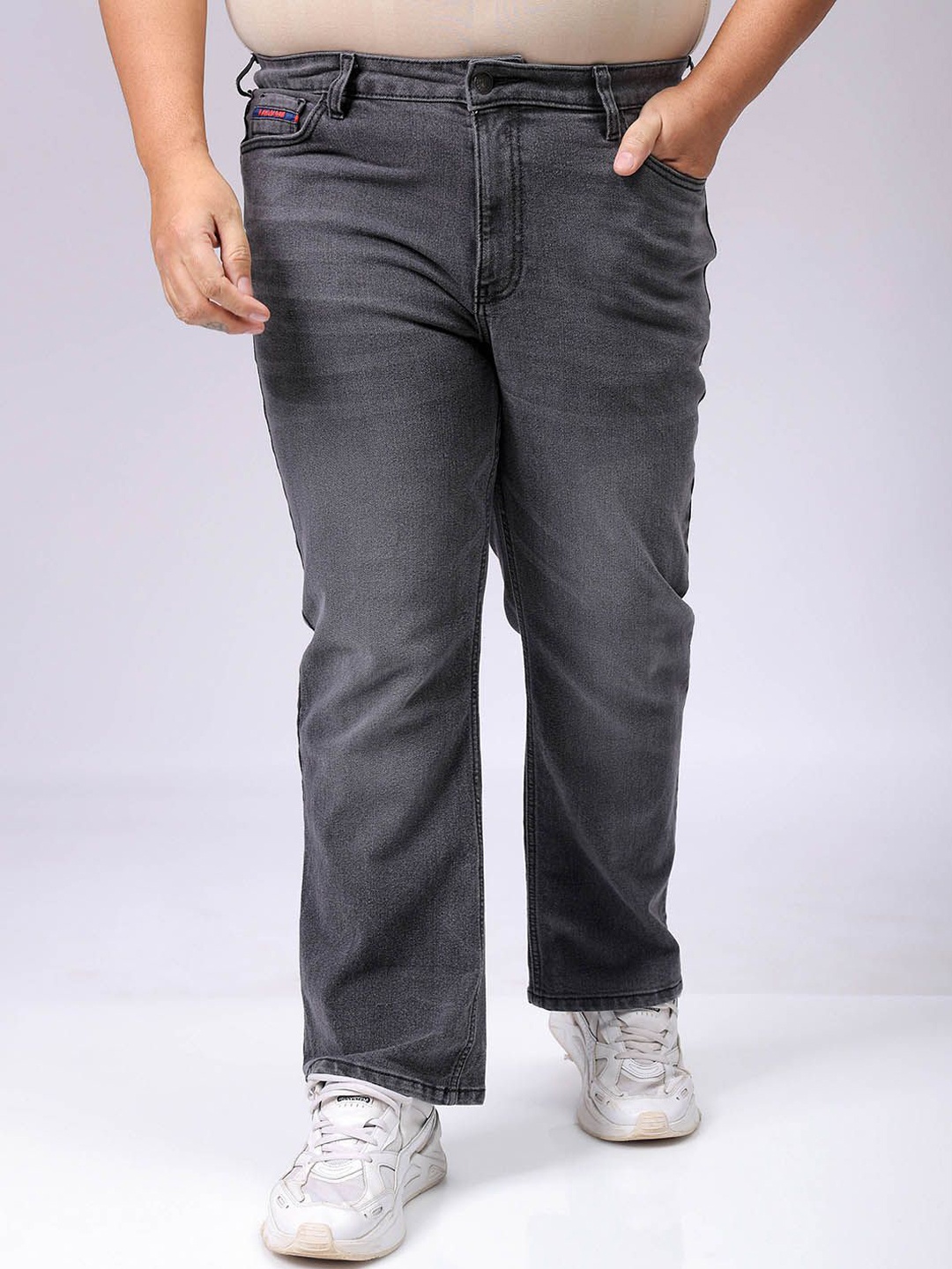 

Hardsoda by The Indian Garage Co Men Bootcut Low Distress Light Fade Mid-Rise Stretchable Jeans, Grey