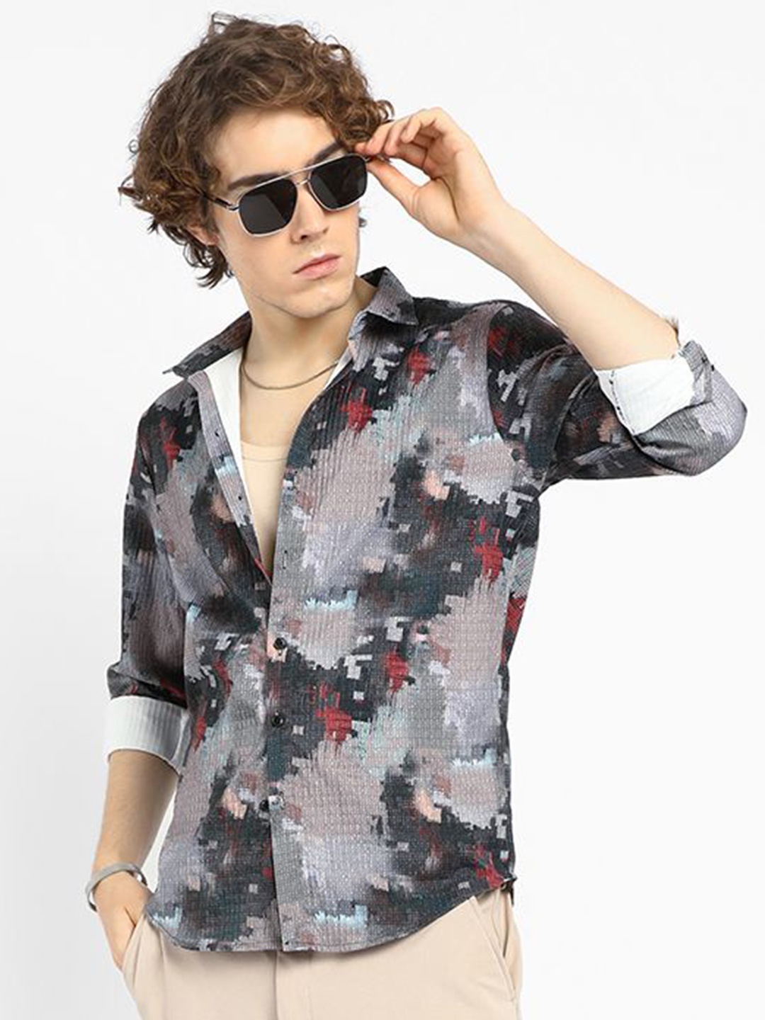 

Campus Sutra Men Comfort Fit Spread Collar Floral Printed Casual Shirt, Black