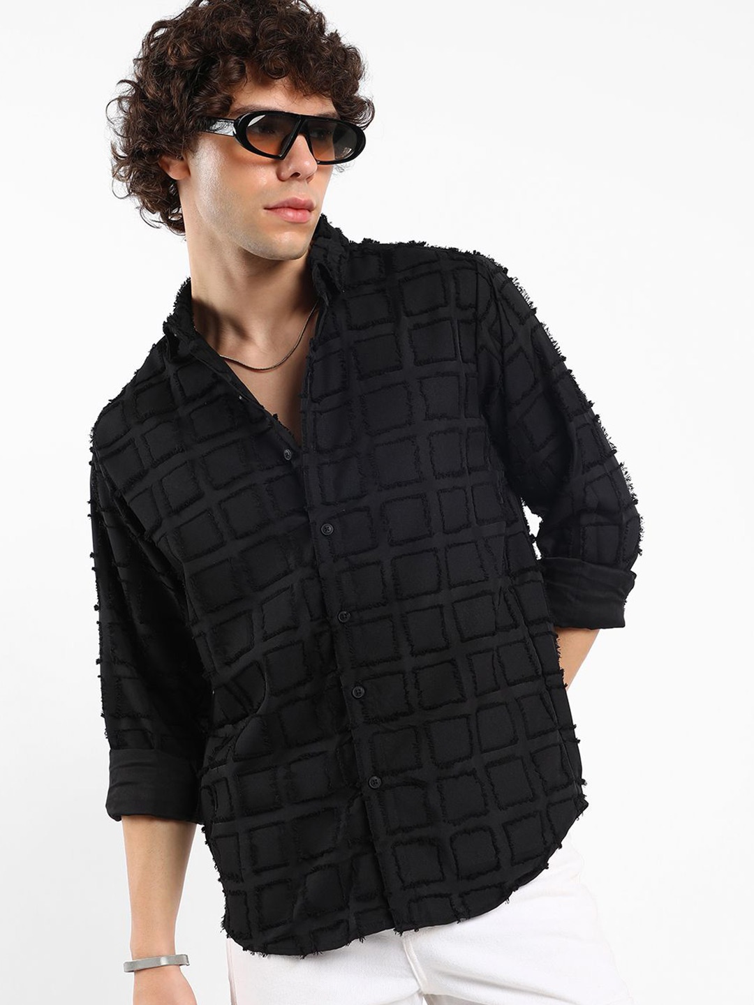 

Campus Sutra Men Comfort Spread Collar Textured Casual Shirt, Black