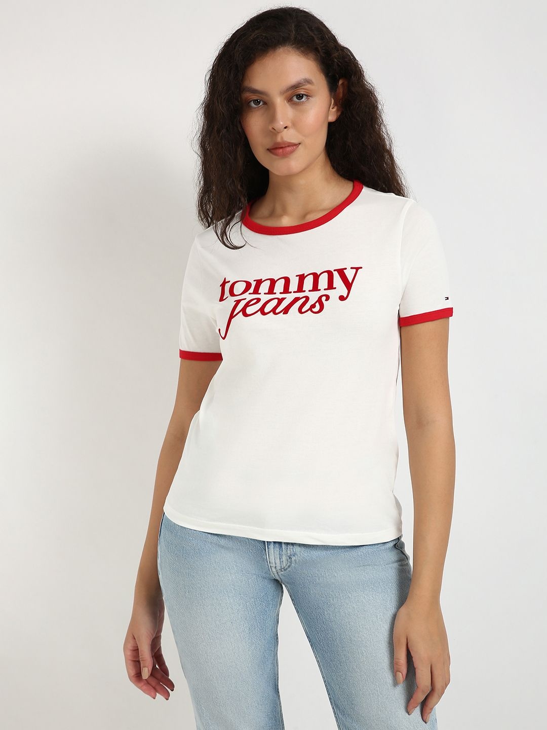 

Tommy Hilfiger Women Typography Applique T-shirt, White