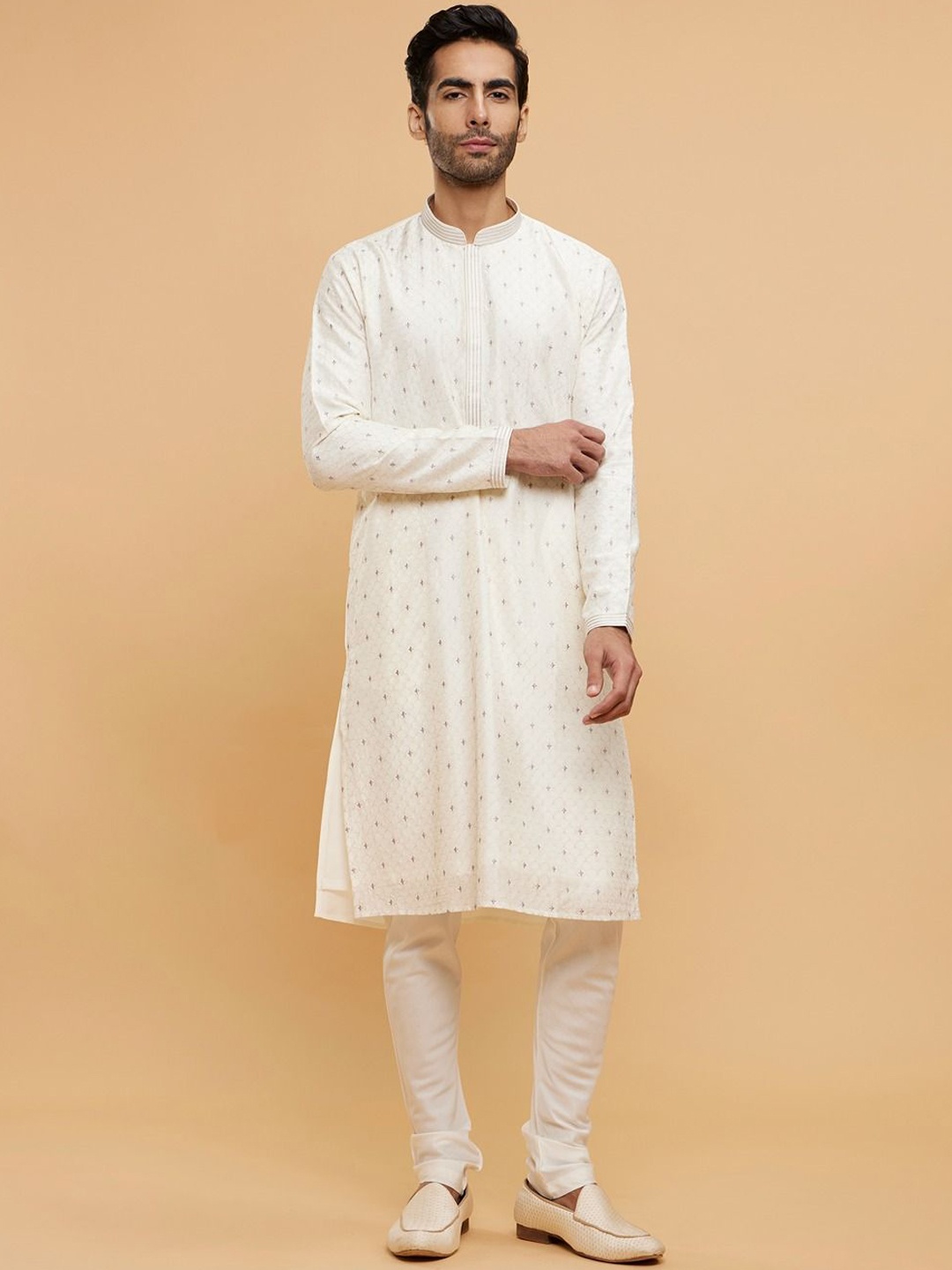 

Twamev Men Embroidered Regular Thread Work Kurta with Churidar, White