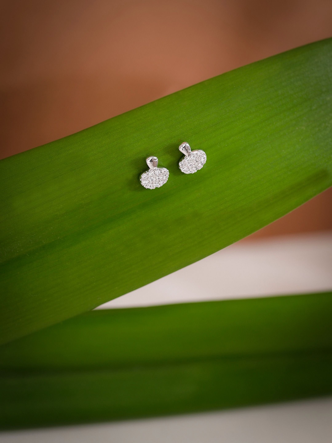 

DIAVO Contemporary Studs Earrings, Silver
