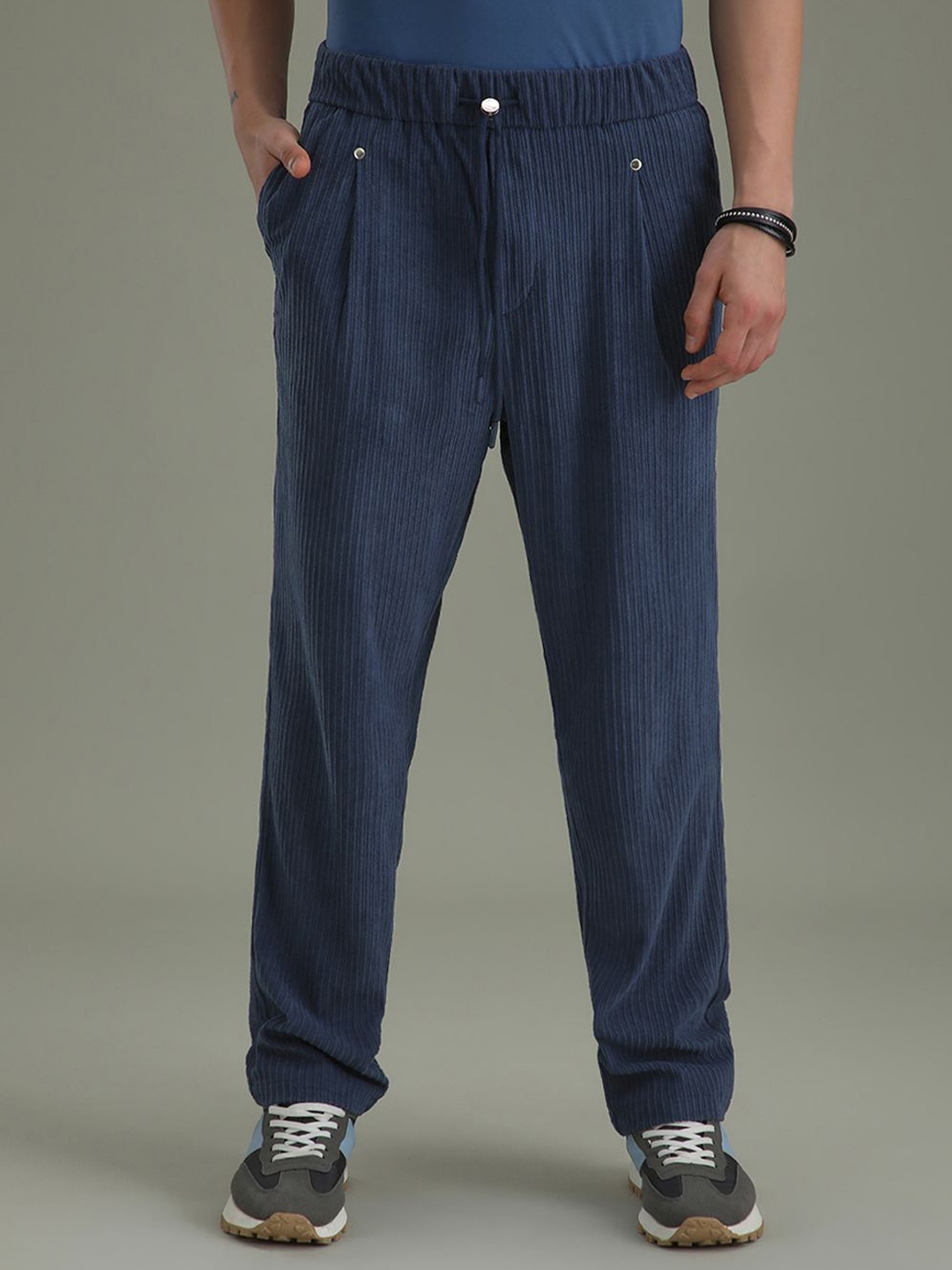 

Banana Club Men Relaxed Corduroy Trousers, Blue