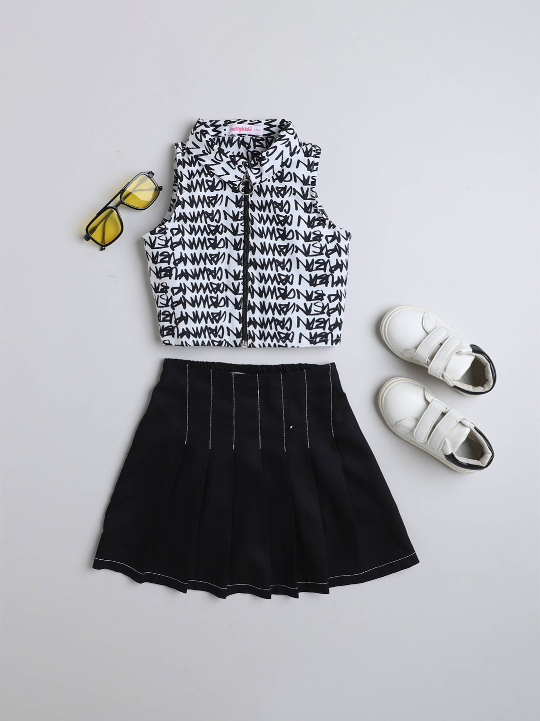 

taffykids Girls Printed Top with Skirt, Black