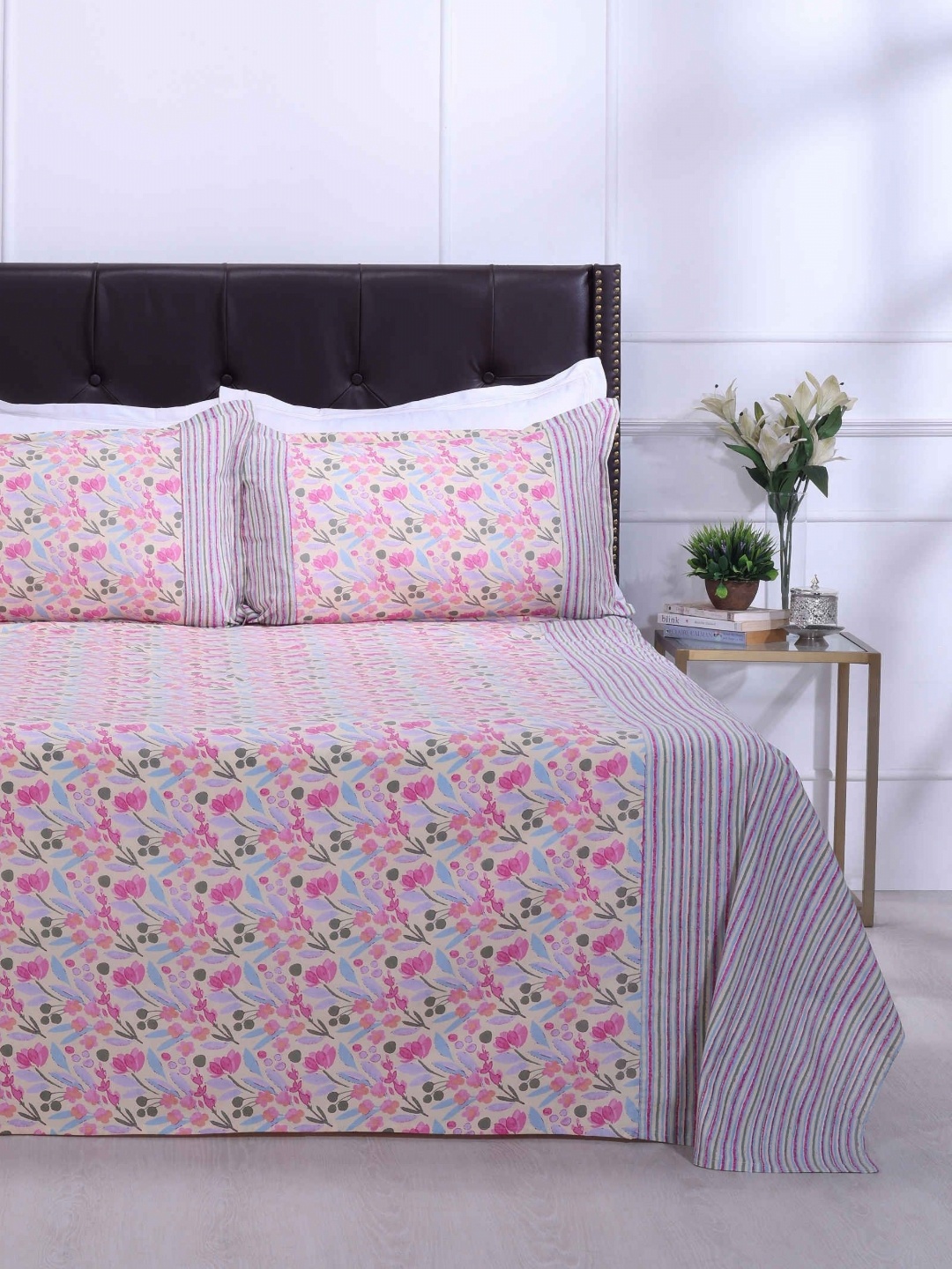 

SHAHENAZ Pink & Green Floral Cotton 120 TC Queen Bedsheet with 2 Pillow Covers