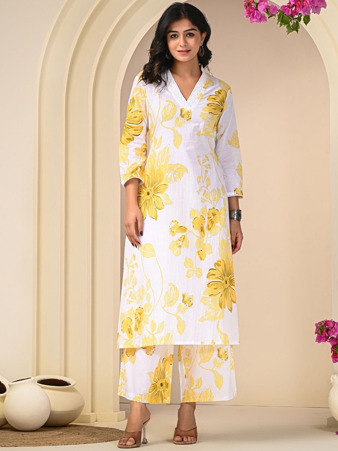 

Zolo Label Floral Printed Top With Trouser Co-Ords, White
