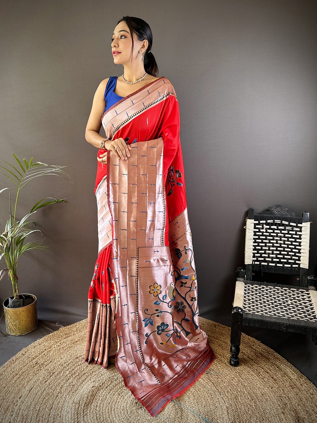 

LeeliPeeri Designer Zari Silk Blend Banarasi Saree, Red