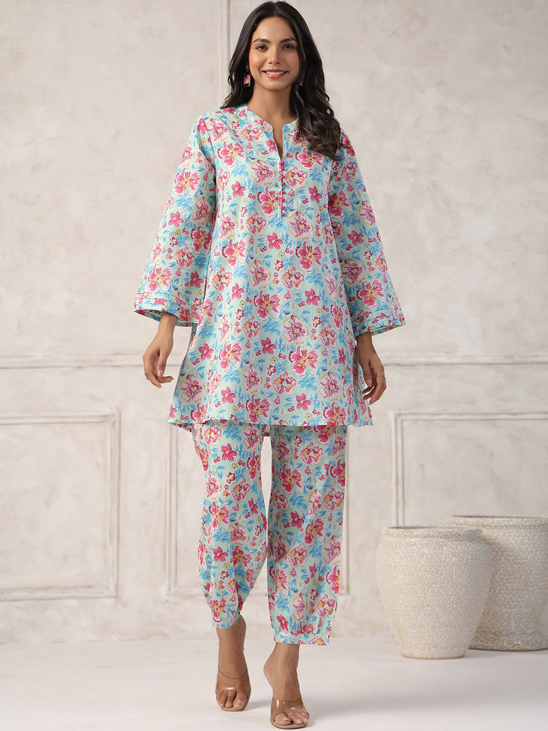 

Meena Bazaar Floral Printed Night suit, Sea green
