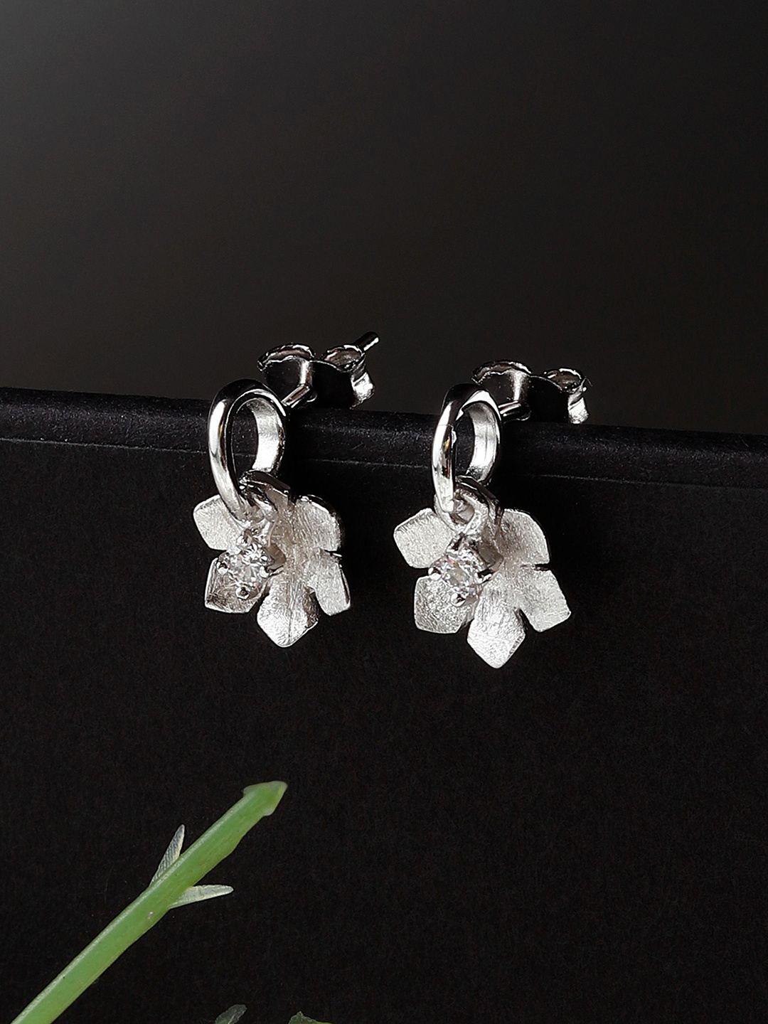 

DIAVO Contemporary Drop Earrings, Silver