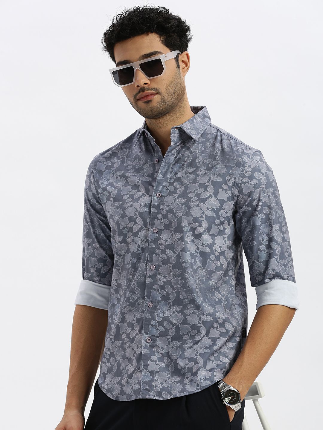 

Grit and Flair Men Standard Floral Opaque Printed Casual Shirt, Grey