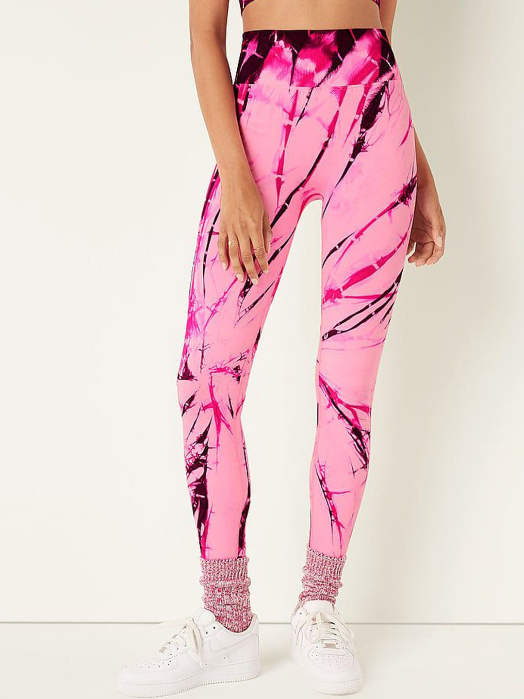 

Victoria's Secret Women Printed Mid-Rise Ankle-Length Tights, Pink
