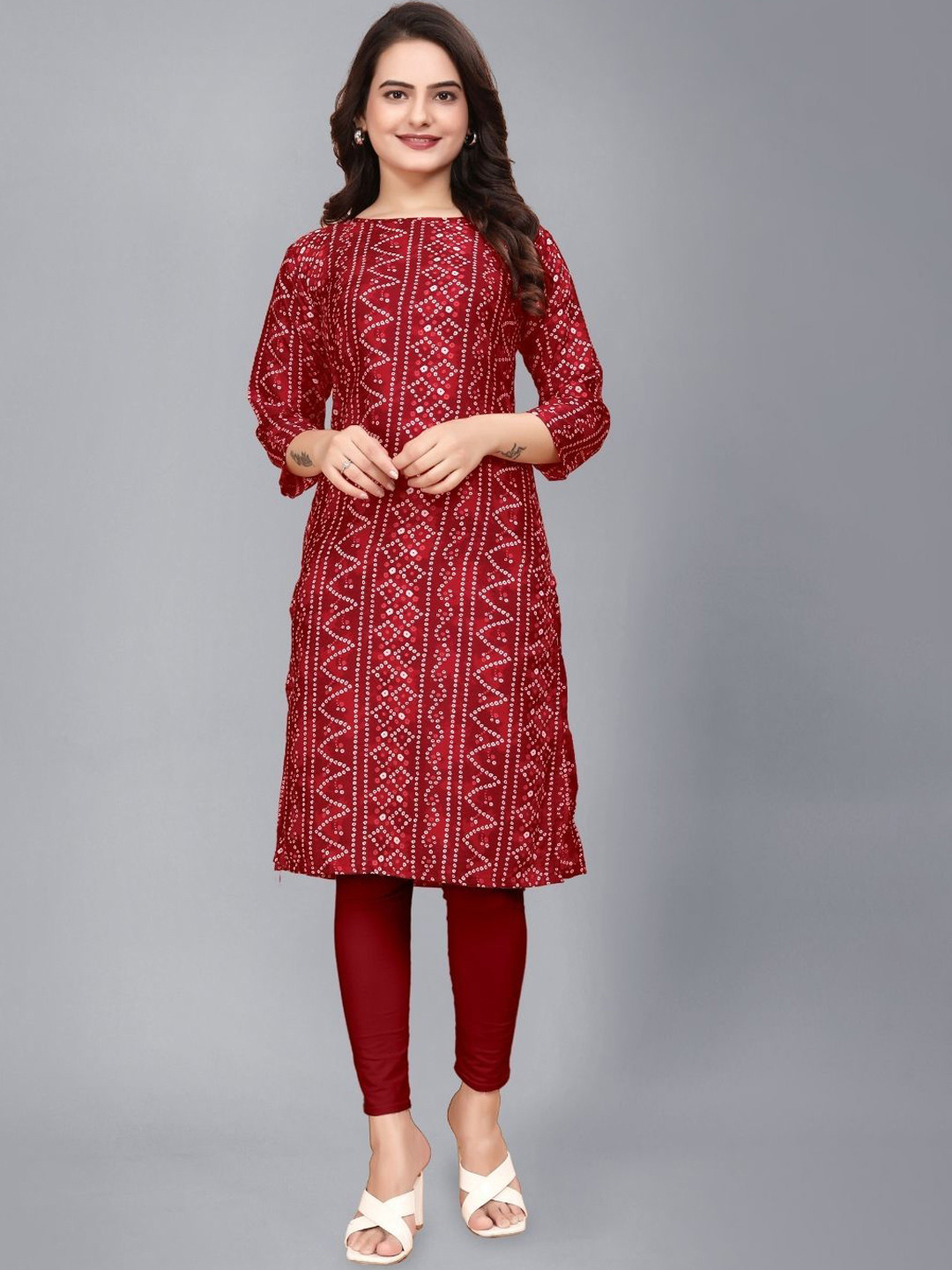 

AK FASHION MALL Women Geometric Thread Work Crepe Kurta, Red