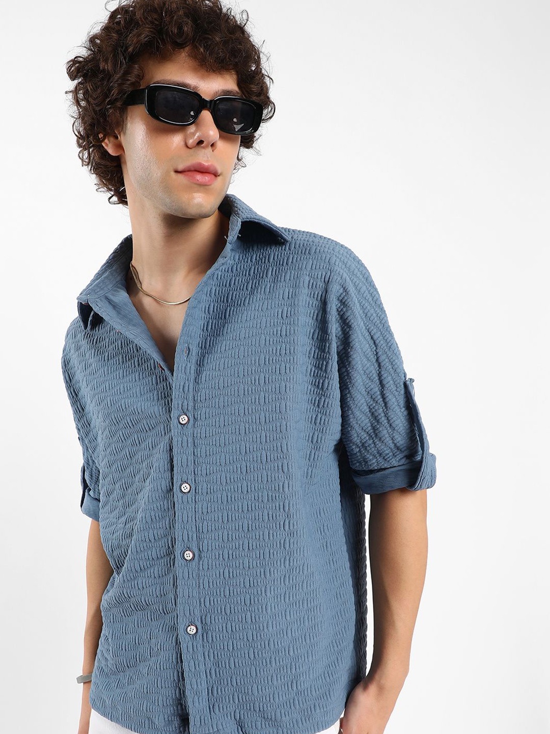 

Campus Sutra Men Comfort Spread Collar Textured Solid Casual Shirt, Blue