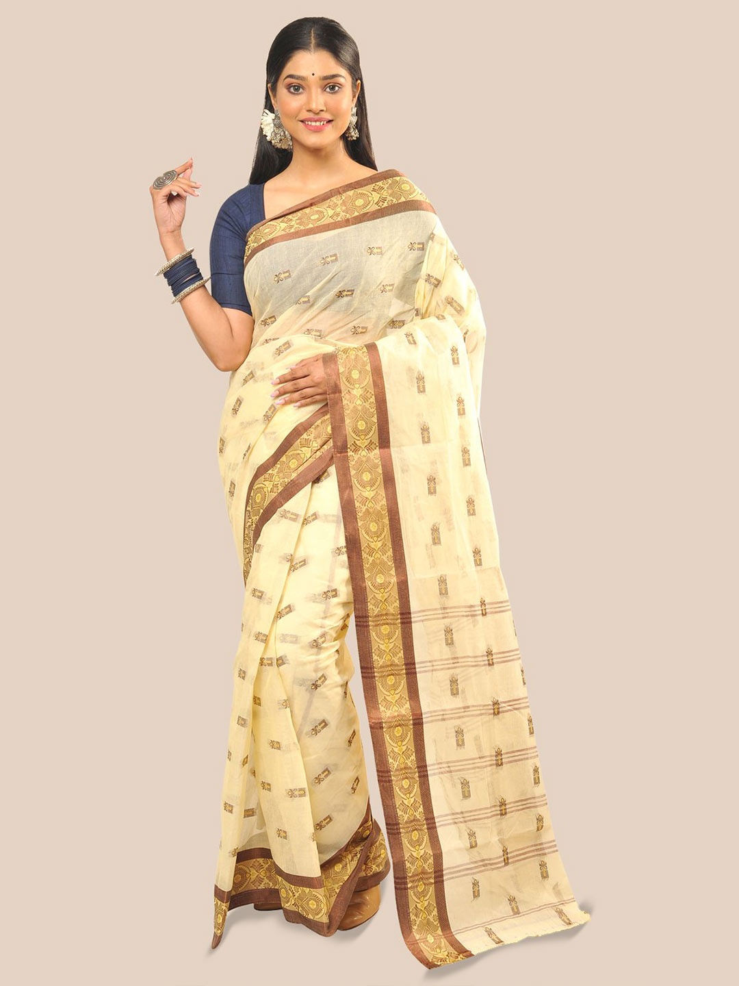 

RAJ SAREE HOUSE Woven Design Pure Cotton Taant Saree, Cream