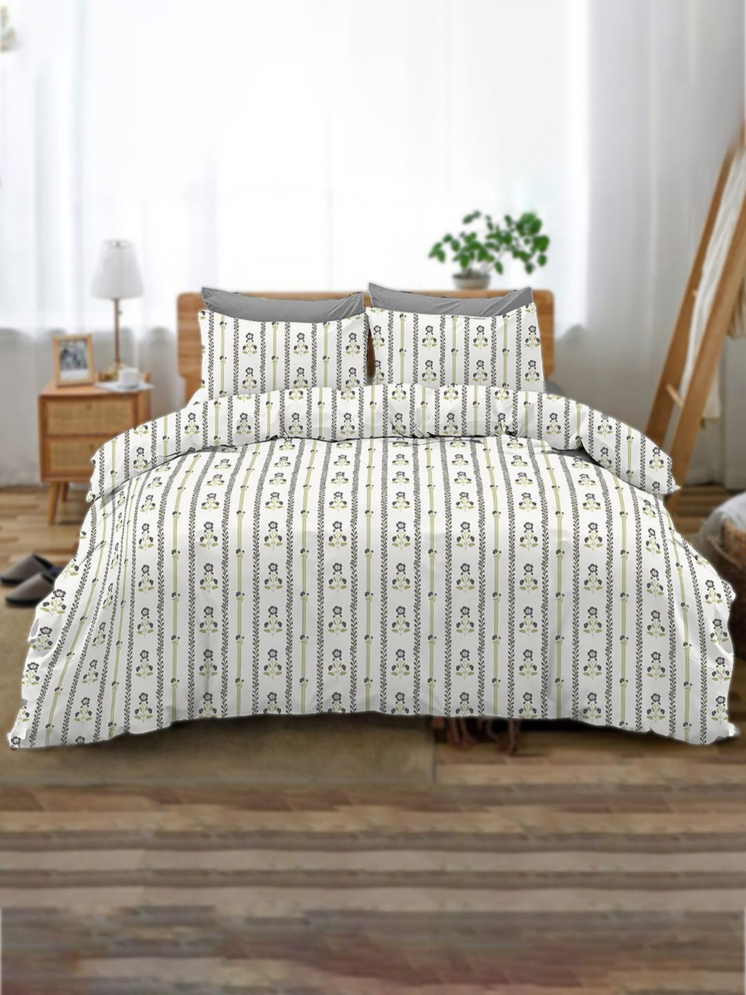 

VINTANA Green & White Floral 160 TC King Bedsheet with 2 Pillow Covers