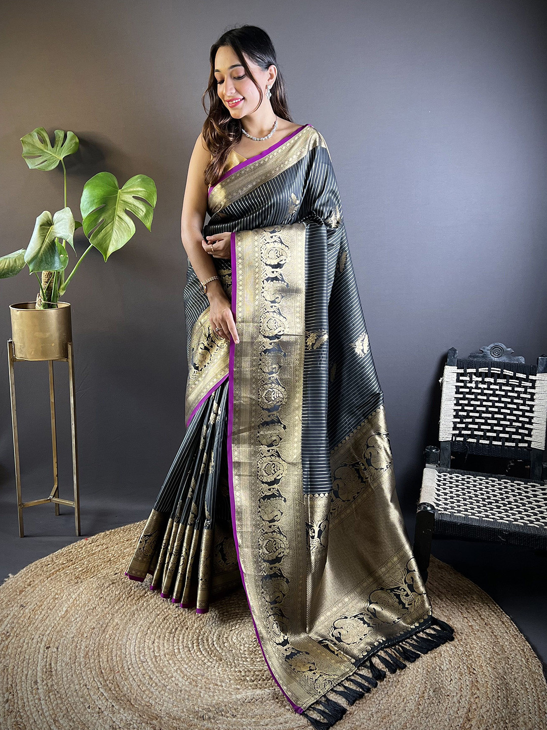 

LeeliPeeri Designer Woven Design Zari Silk Blend Saree, Black