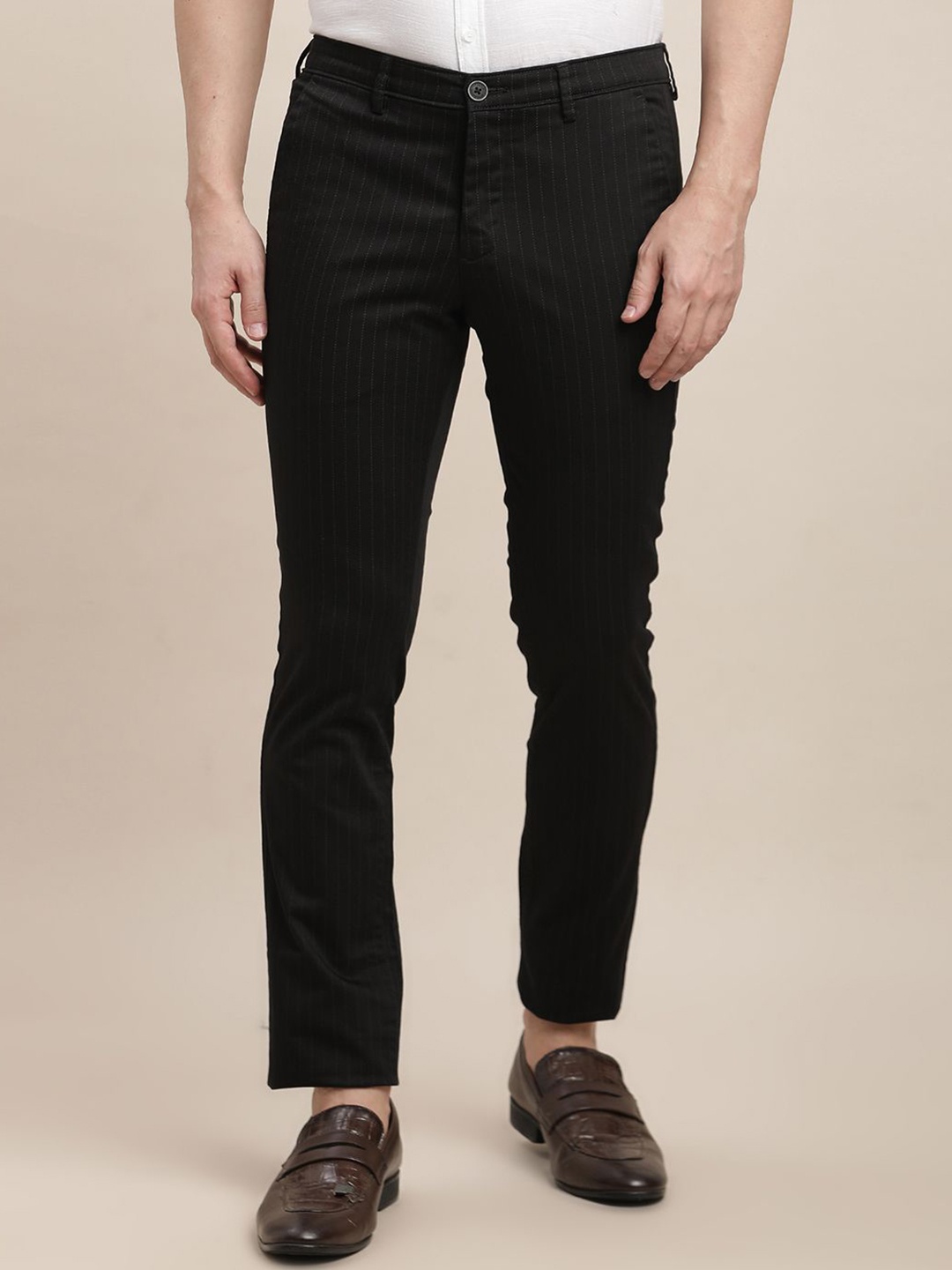

Turtle Men Printed Relaxed Tapered Fit Cotton Chinos Trousers, Black