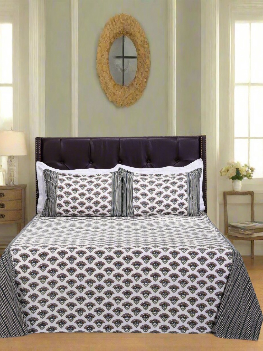 

SHAHENAZ White & Green Floral Cotton 120 TC Queen Bedsheet with 2 Pillow Covers