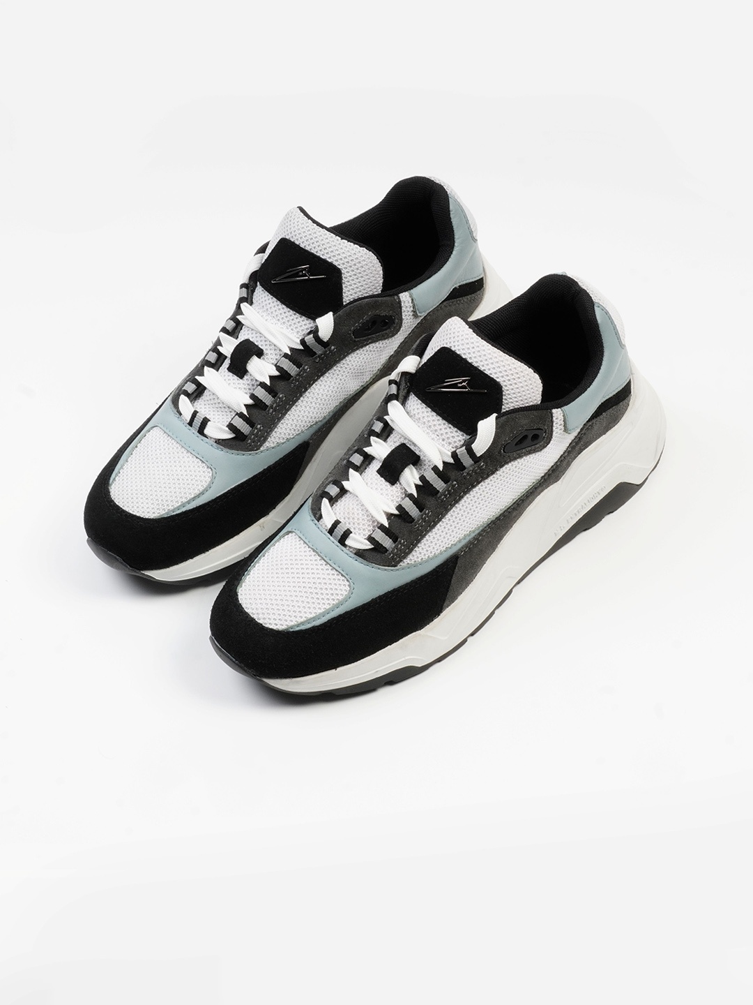 

ZEESH Men Colourblocked Sneakers, Blue
